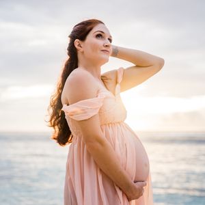 Your Guide to a Memorable Maternity Photoshoot in Destin and 30A